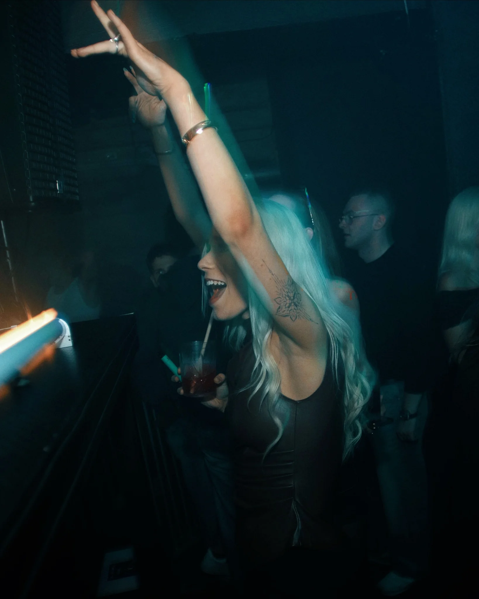 Tantsija MIINUSPROJEKT peol